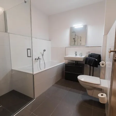 Ferienwohnung Bergsonne Mit Sonnenbalkon Und Tiefgaragen Parkplatz Bad Ischl Exteriér fotografie