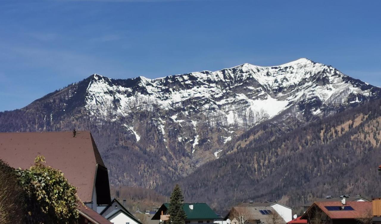 Bergsonne Mit Sonnenbalkon Und Tiefgaragen Parkplatz * Bad Ischl