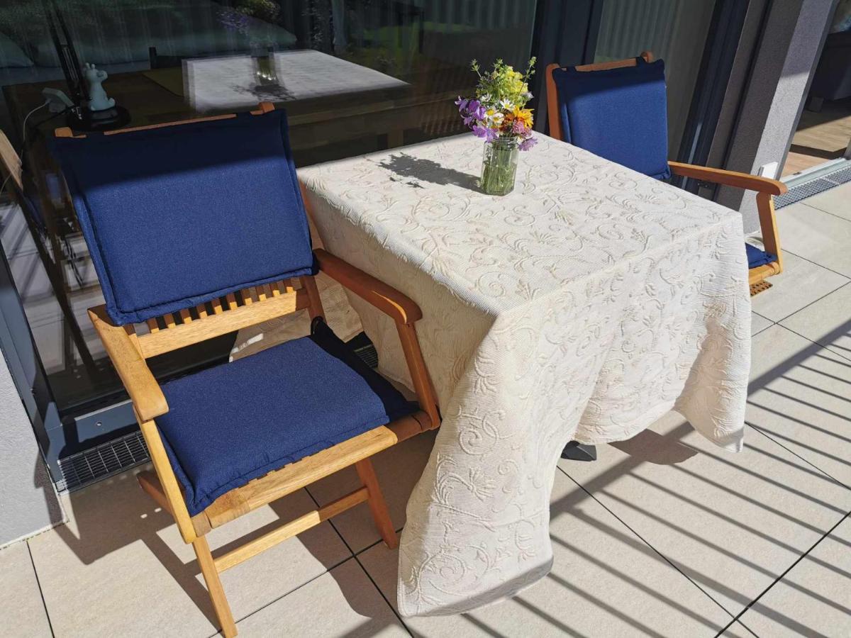 Bergsonne Mit Sonnenbalkon Und Tiefgaragen Parkplatz Apartment Bad Ischl